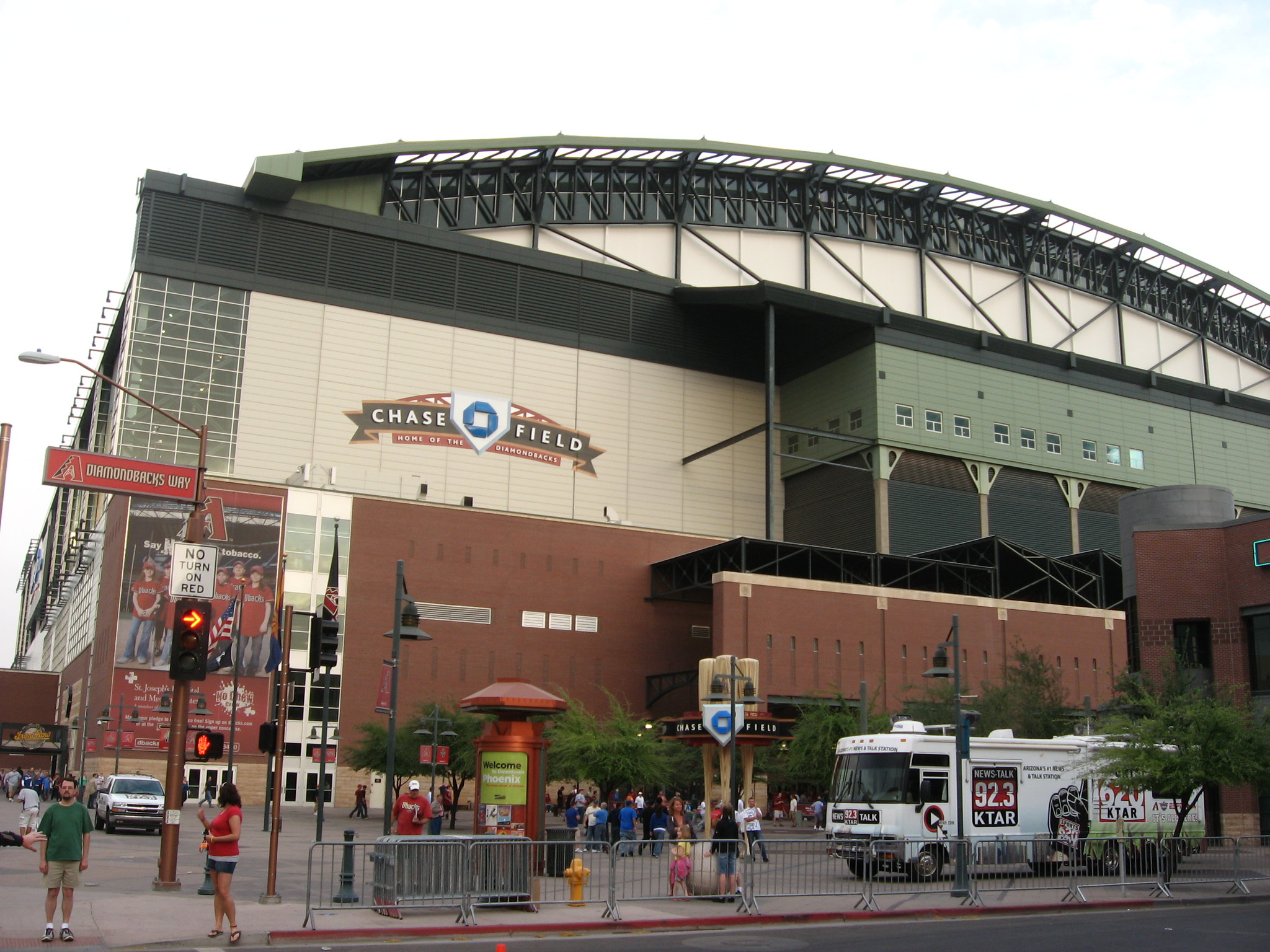 Maricopa County Stadium District names executive director to lead group, help oversee Chase Field improvements